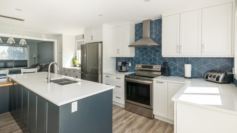 Kitchen Renovation Awlridge Renovations